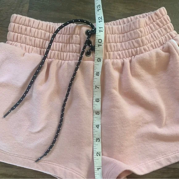 New Victoria’s Secret outfit Tank NWT and High waisted shorts - Picture 12 of 13